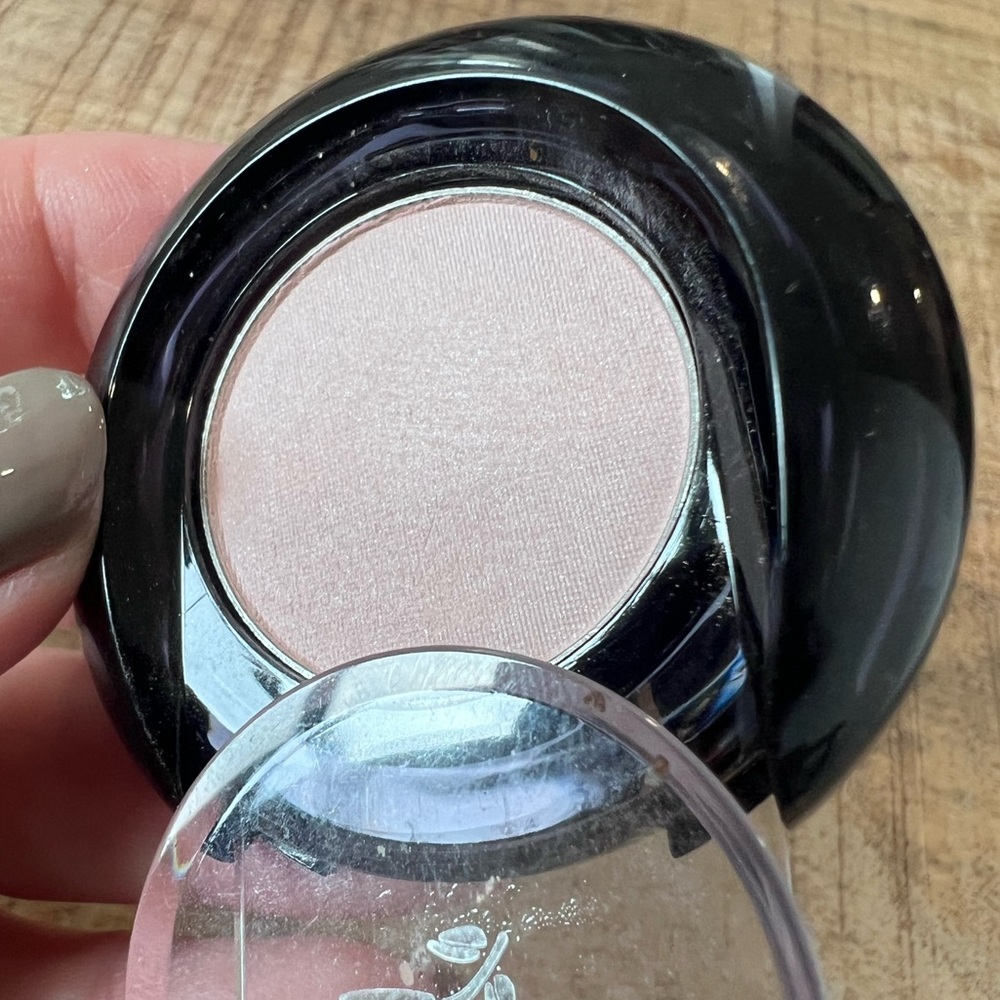 NWOB Lancome Color Design Pink Pearls Matte Eyeshadow